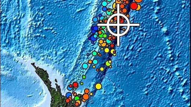 Cutremur de 7,4 grade, urmat de alertă de tsunami