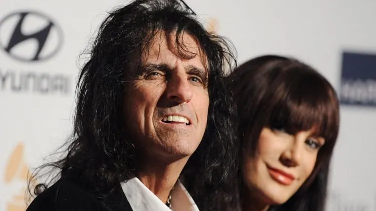 Alice Cooper, "pact de moarte" cu soţia