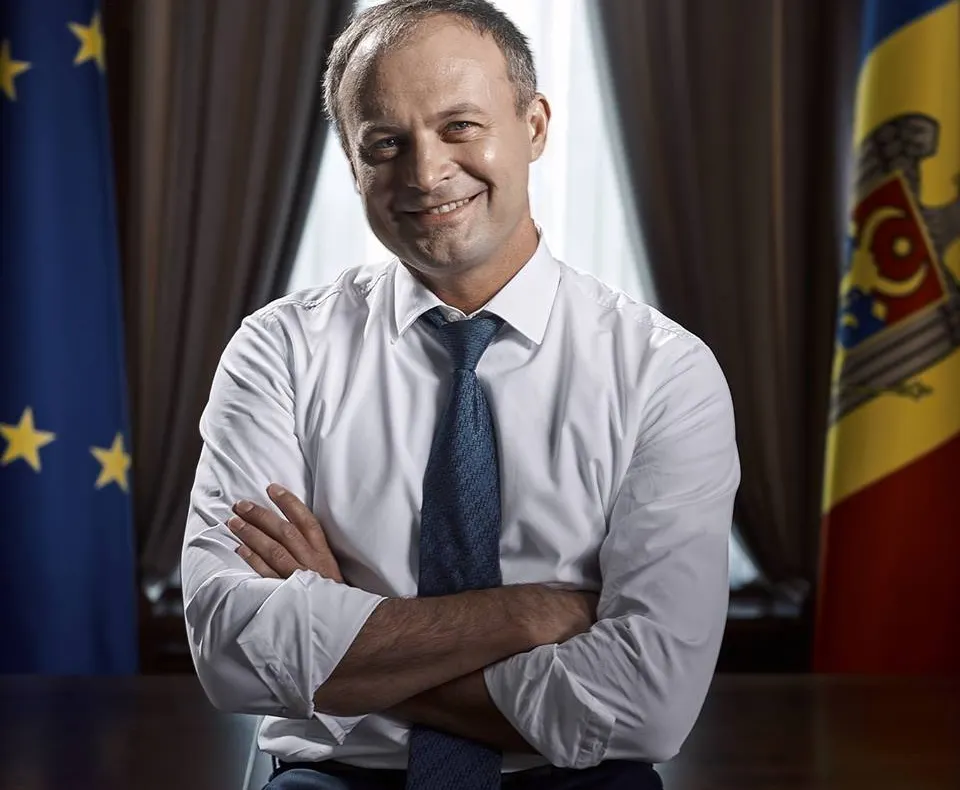 Andrian Candu o acuză pe Maia Sandu că și-a încălcat promisiunea de a respinge colaborarea cu PSRM
