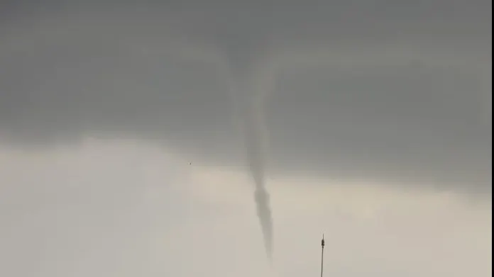 Tornada filmată lângă Timișoara FOTO-VIDEO