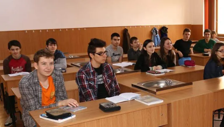 Evaluarea Naţională: Calendarul probelor, ACTUALIZAT. Proceduri speciale pentru elevii cu COVID