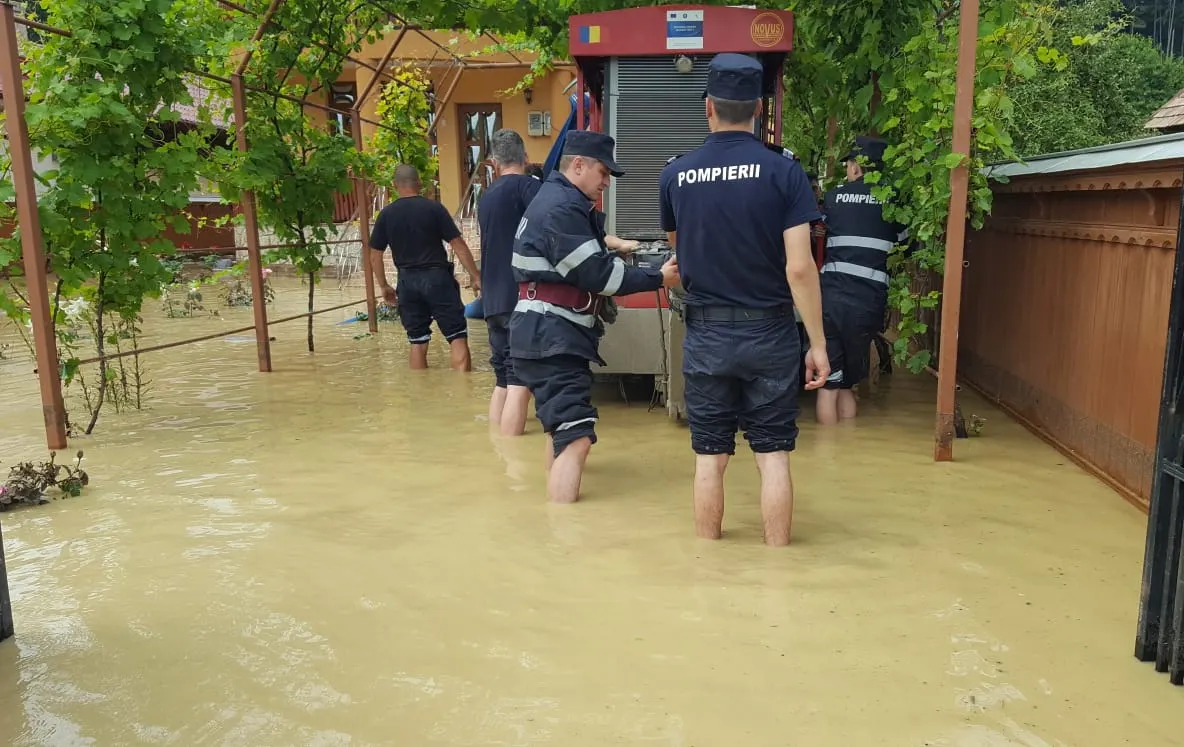 Urmările potopului din Neamț în imagini