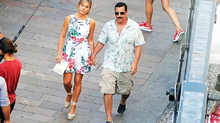 Comedia cu Jennifer Aniston și Adam Sandler a doborât recordul de cel mai vizionat film pe Netflix