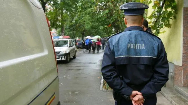 Focuri de armă trase de polițiști! Un bărbat a fost împușcat 