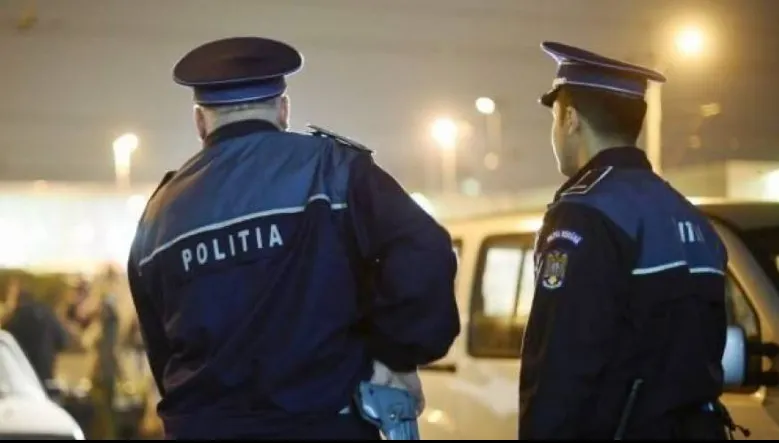 Polițist lovit în zona intimă și mușcat de braț. Ce a pățit agresorul