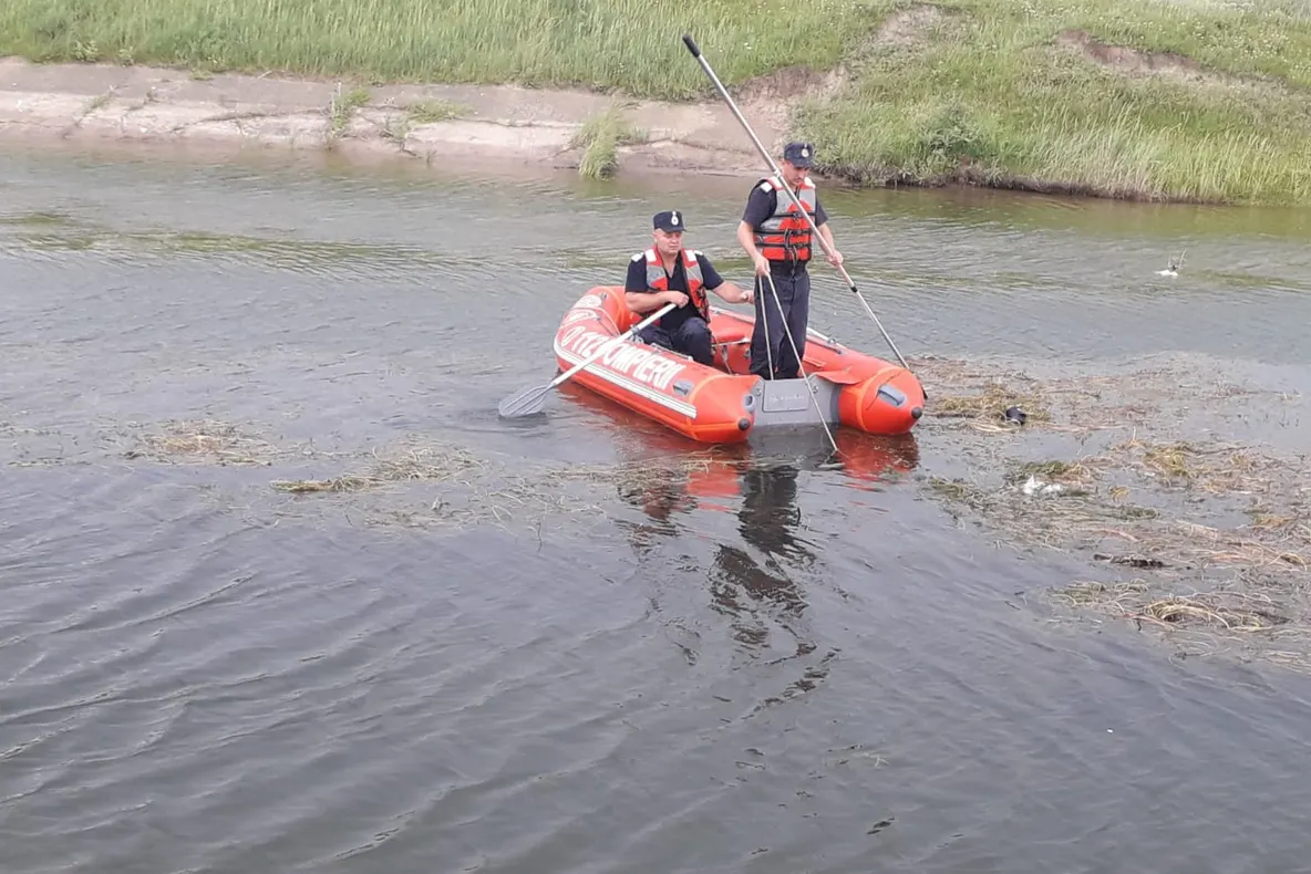 Tânăr de 19 ani înecat într-un canal de irigații din judeţul Brăila