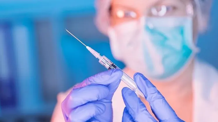 Compania AstraZeneca va furniza 300 de milioane de vaccinuri guvernului american 