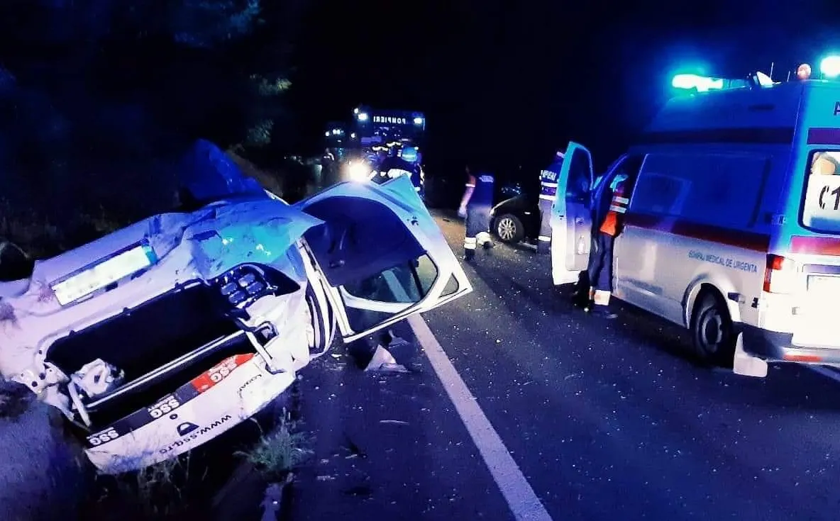 Accident cumplit pe DN 6. Trei persoane au fost rănite
