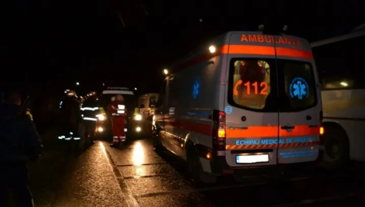 Accident mortal pe drumul dintre localităţile Vârşolţ şi Crasna. O fetiţă de şase ani a murit