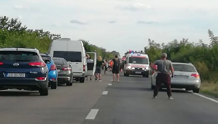 Ciocnire în lanț, în Timiș. Un biciclist a fost rănit