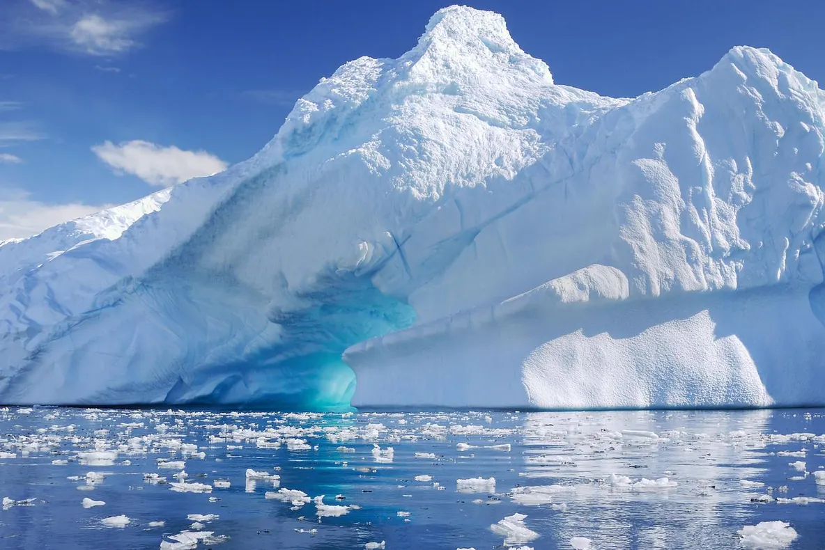 Secretele tărâmului alb, deslușite de cercetători: De ce a înghețat Antarctica?