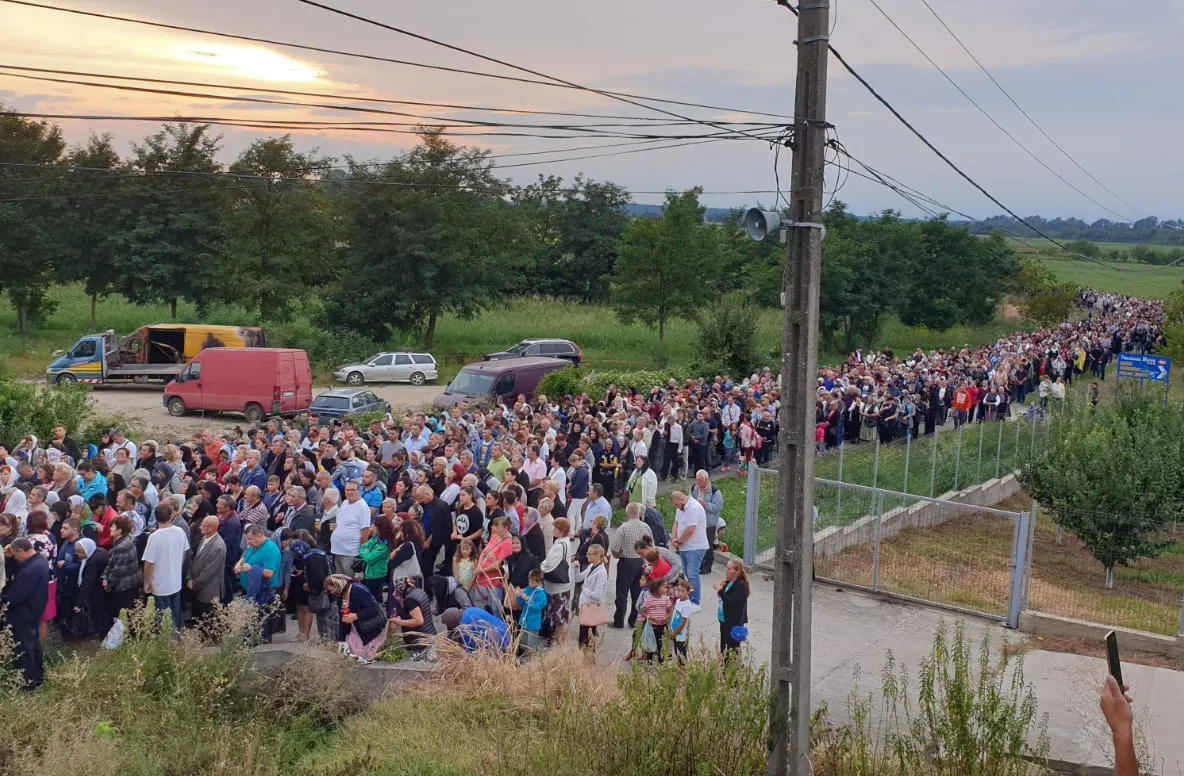 Procesiunea specială Drumul Crucii, oficiată de Adormirea Maicii Domnului