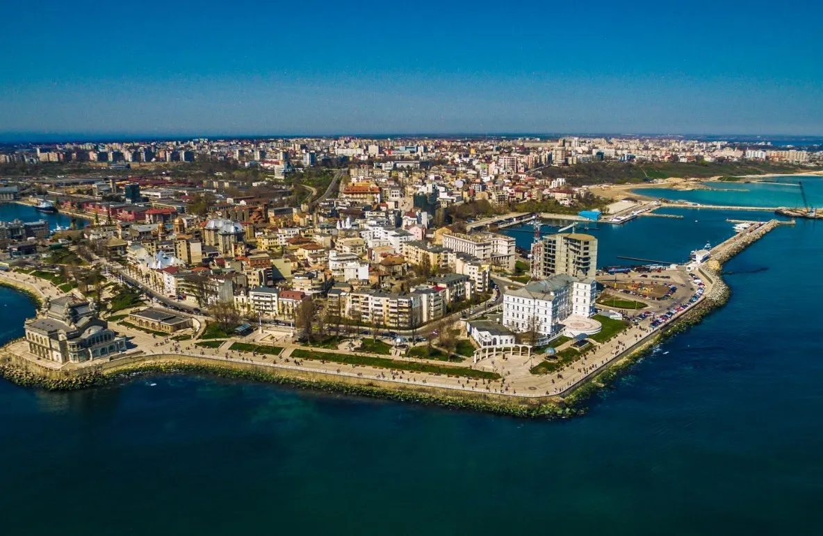 Constanța se pregătește pentru cel mai mare spectacol pe apă organizat în România
