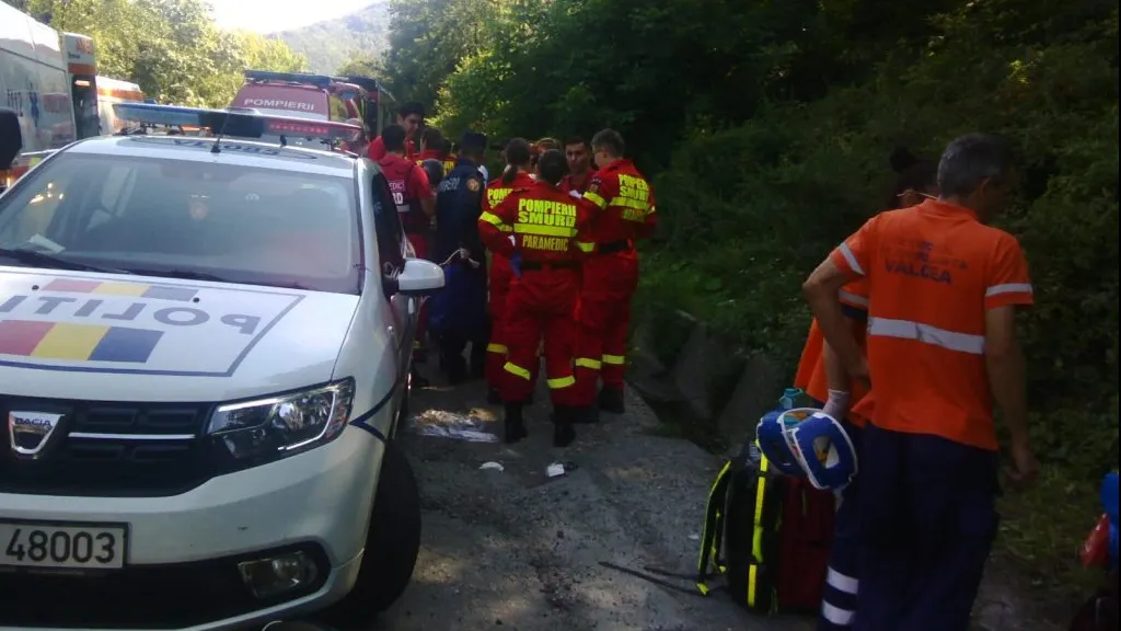 Accident grav pe Valea Oltului. Trafic blocat