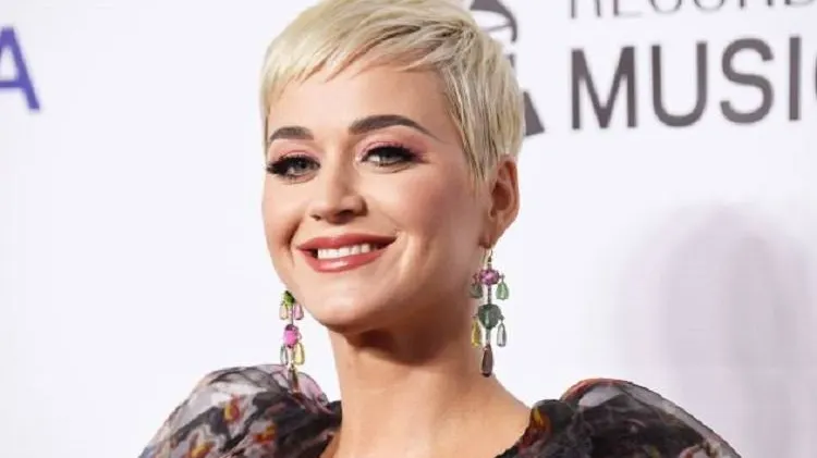Katy Perry primeşte o lovitură teribilă