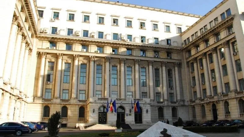 MAI are un nou secretar general... vechi. A mai activat sub Tăriceanu la minister