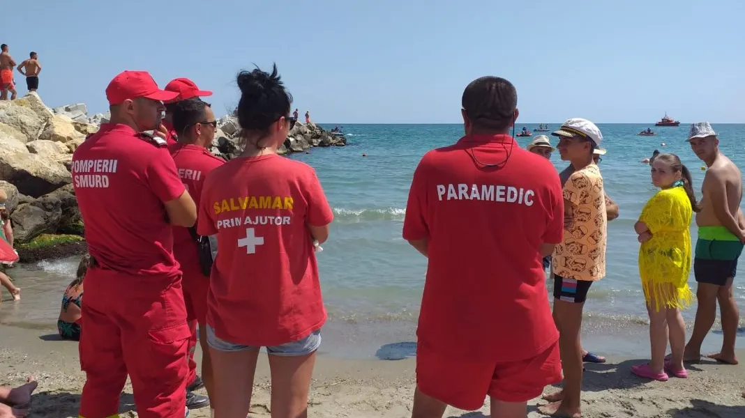 Dramă pe litoral. Un bărbat a salvat doi copii, apoi a dispărut în mare