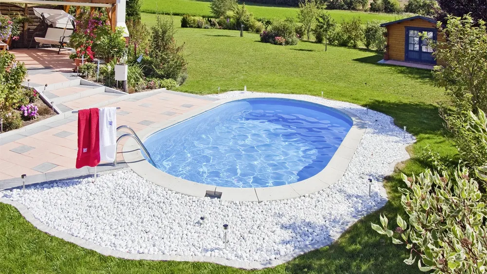 Tragedie în Argeș! O fetiță de 3 ani a murit înecată în piscina din curte