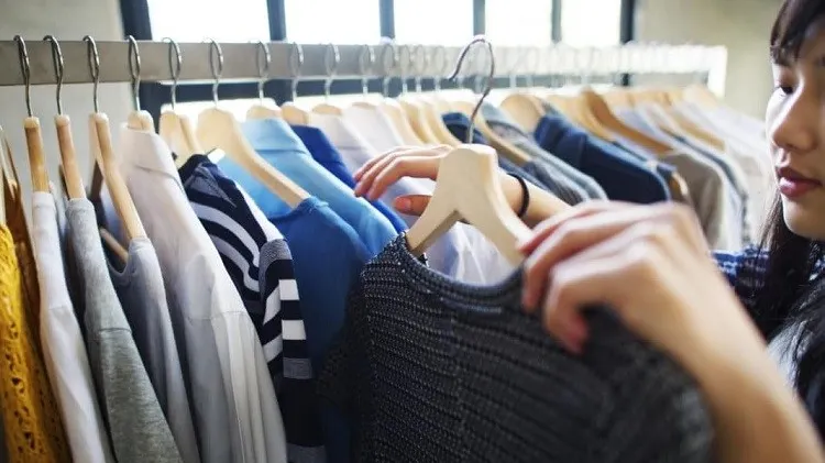 Cum protejezi Planeta dacă porţi haine second hand