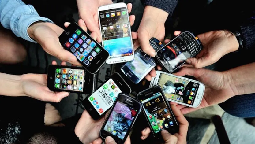 Risc major legat de telefoanele mobile. "Amprenta de carbon, mai mare decât se credea"