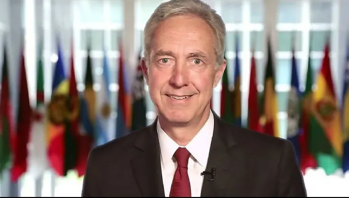"Ambasadorul Klemm o mai fi îngrijorat de cum merge Justiția în România?"