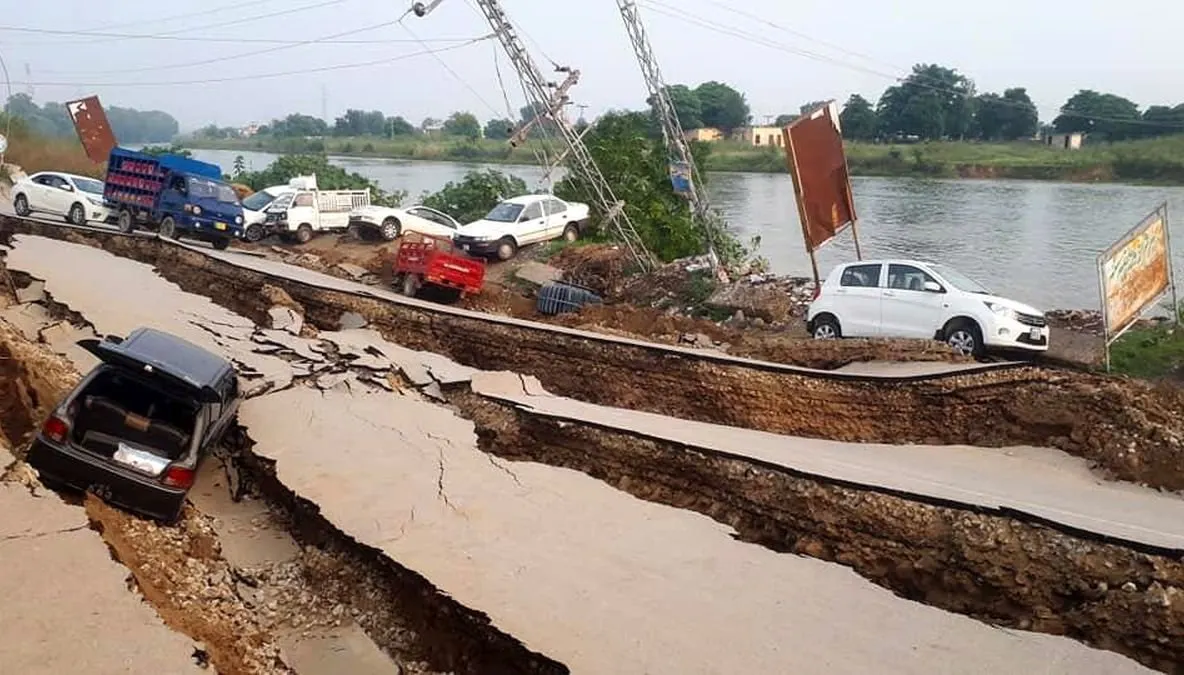 Cutremur puternic în Pakistan. Cel puțin 26 de morți