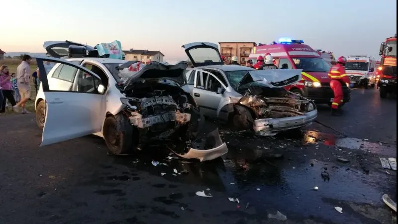 FOTO+VIDEO Grav accident rutier! Şapte victime şi o persoană decedată!