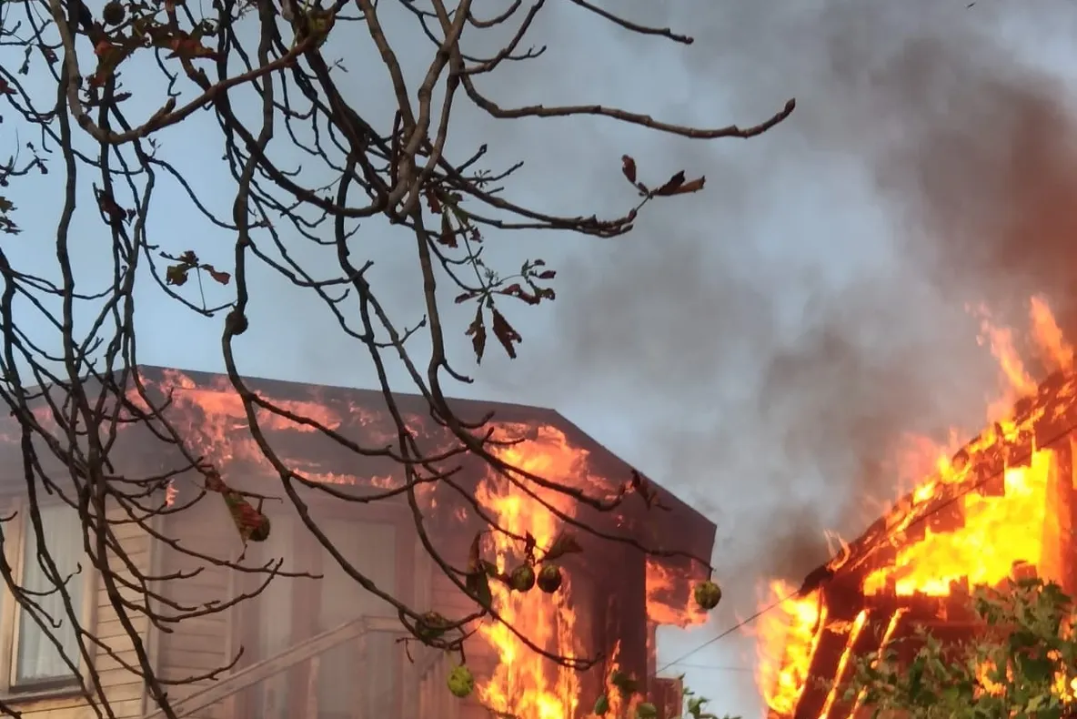 Incendiu puternic la cabana ”7 brazi” 