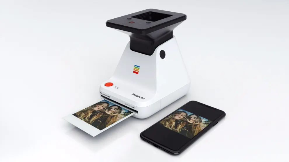 Ingenios! A apărut imprimanta care transformă instant pozele de pe telefon pe hârtie!