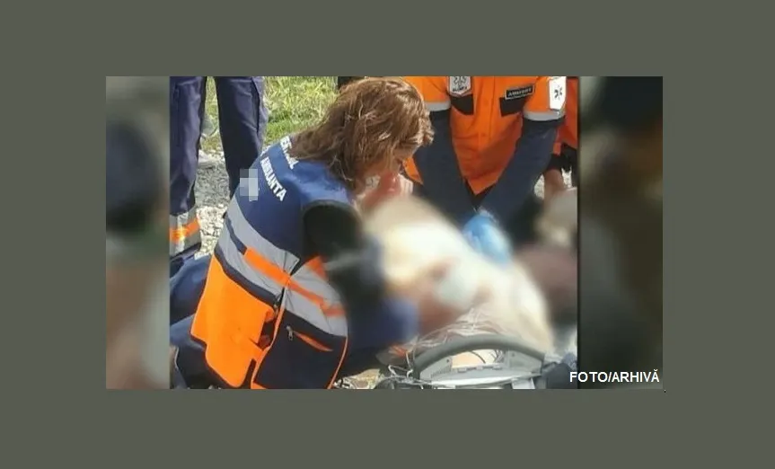 Halucinant! În timp ce un voluntar se zbătea să salveze un bărbat, nimeni n-a vrut să sune la 112