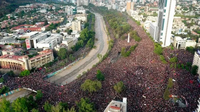 Protest masiv în Chile: Un milion de oameni în stradă - 5% din populația țării