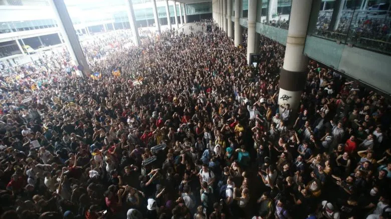 Cauza separatistă s-a reaprins în Catalonia. Proteste, răniți și un nou referendum ”inevitabil”