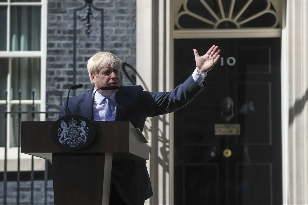 Borin Johnson se confruntă cu demisii ale propriilor miniștri