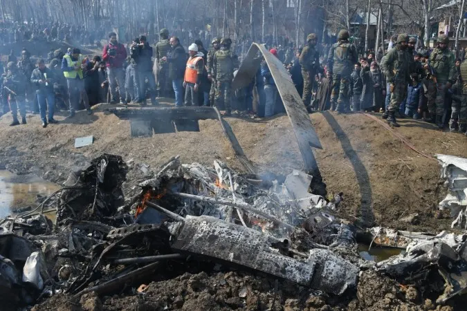 India se faultează singură. Și-a doborât propriul elicopter, în plin conflict cu Pakistanul