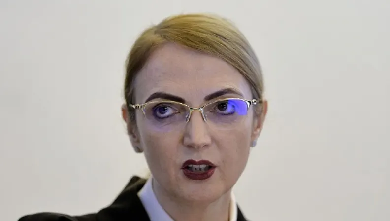 Judecătorii vor ca averile soților și soțiilor să fie „la secret”