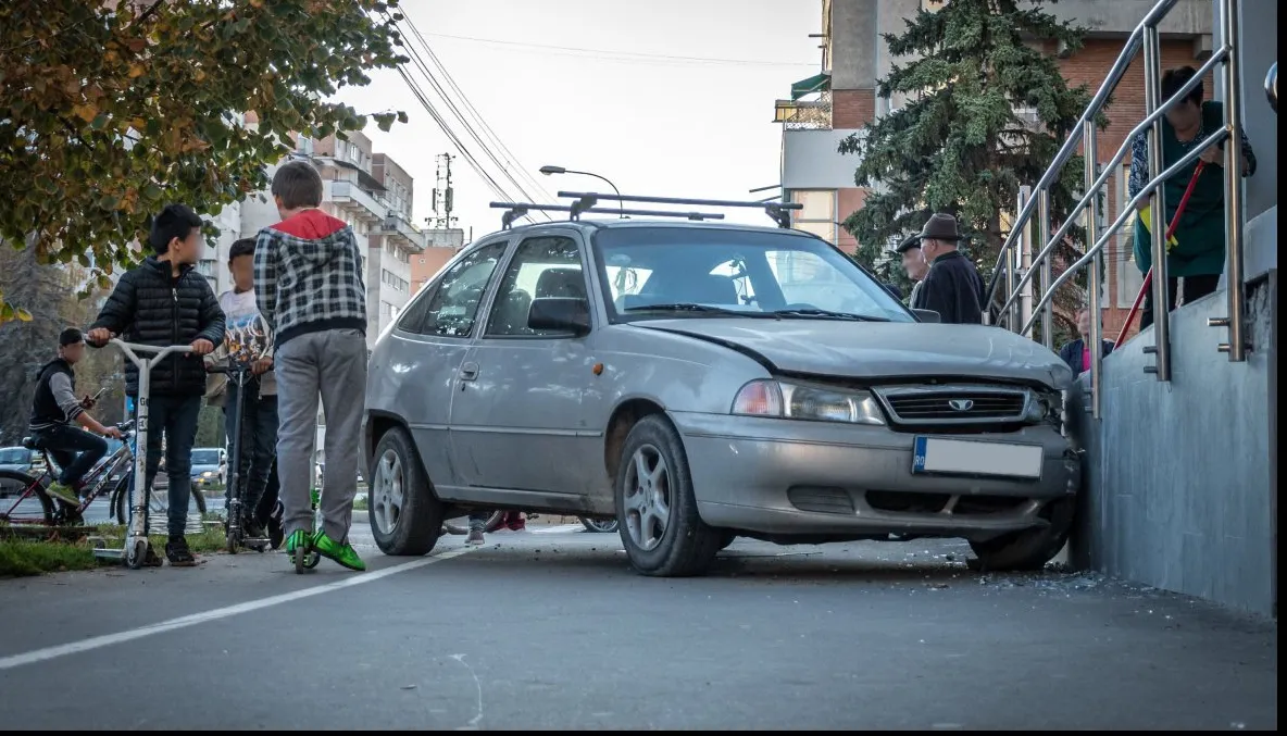 Un şofer a murit în timp ce conducea