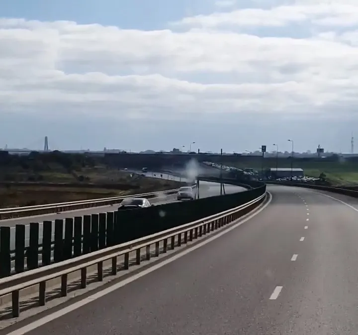 Se întâmplă în Constanța: șofer începător, cu mașina pe autostradă pe contrasens(Video)