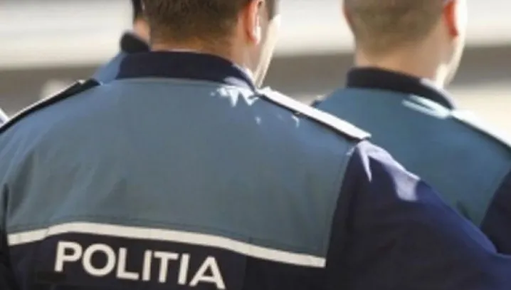 Tragedie de neimaginat, la Caracal: un poliţist s-a împuşcat în cap, în casa socrilor. Cine era