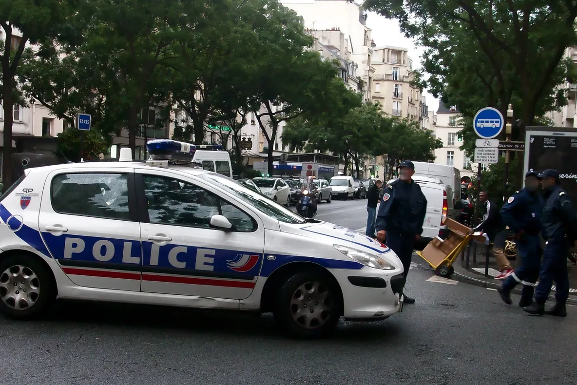 Patru poliţişti, ucişi într-un atac cu cuţitul în Prefectura Poliţiei din Paris