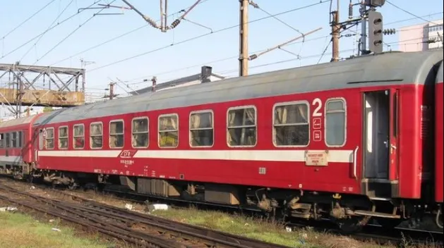Panică la Cluj! Locomotiva unui tren cu pasageri a luat foc