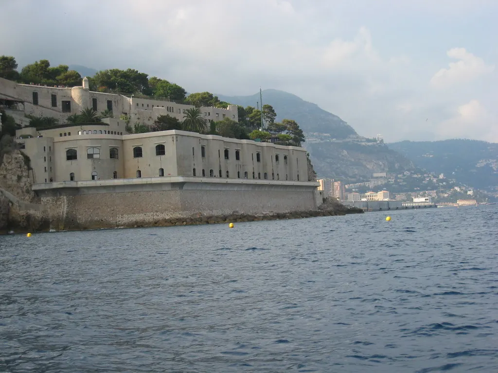 De ce s-a sinucis un român în închisoarea din Monaco