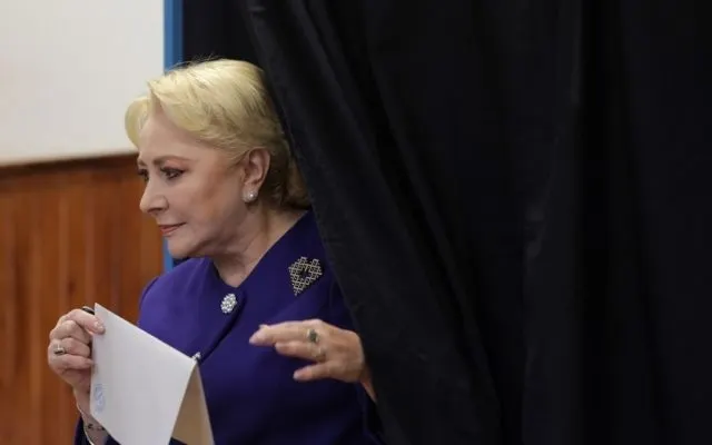 Dăncilă îi cere socoteală lui Iohannis pentru telefoanele date de la Cotroceni. "Este inacceptabil ..." 