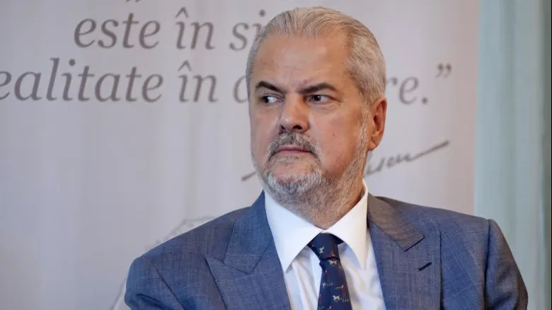 Cu cine votează băieții lui Adrian Năstase la alegerile prezidențiale