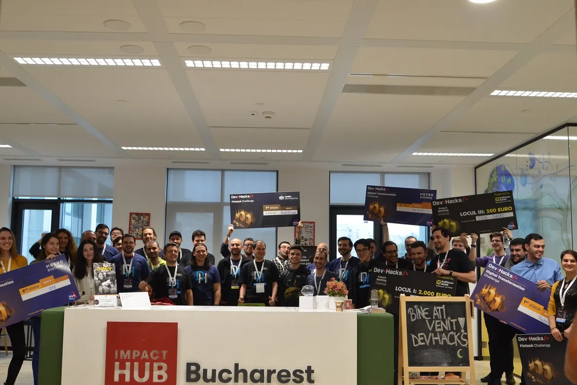 Peste 200 de pasionați de tehnologie vor dezvolta soluții de impact pentru societate la DevHacks
