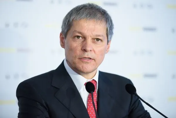 Dacian Cioloș: „USR PLUS este gata să-și asume guvernarea împreună cu PNL. Vom discuta la întâlnirile cu președintele"