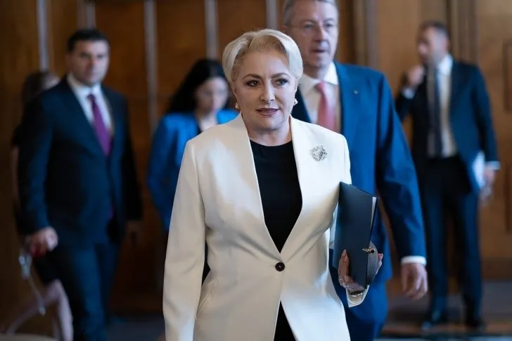 Dăncilă-Iohannis, runda a doua: "Avem un președinte-dictator, comunist!"