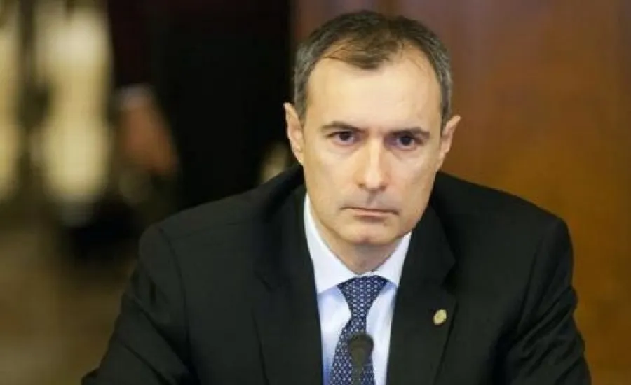 Ipoteză-șoc: "Gruparea Coldea pregătește un nou șoricel mecanic, pe  Dacian Cioloș"