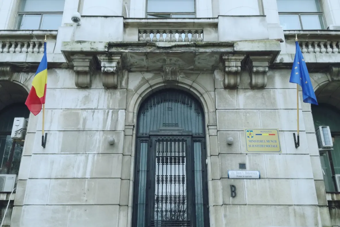 Ministerul Muncii, aruncat... în stradă. Ce spune Violeta Alexandru despre evacuarea forțată