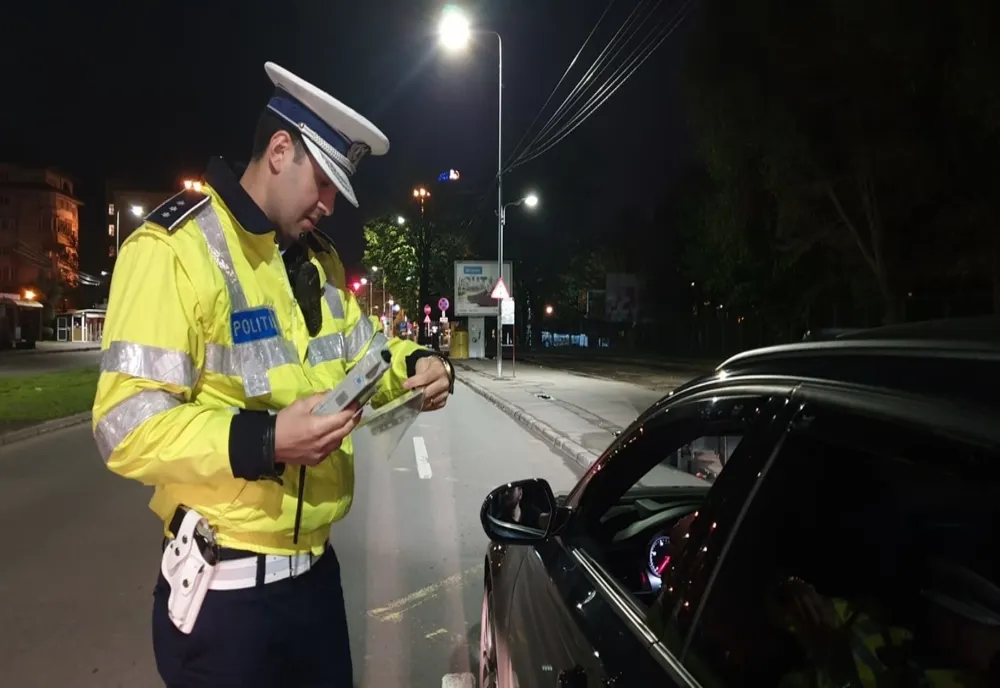 La doar 23 de ani a fost prins beat și drogat la volanul unei mașini furate și fără permis