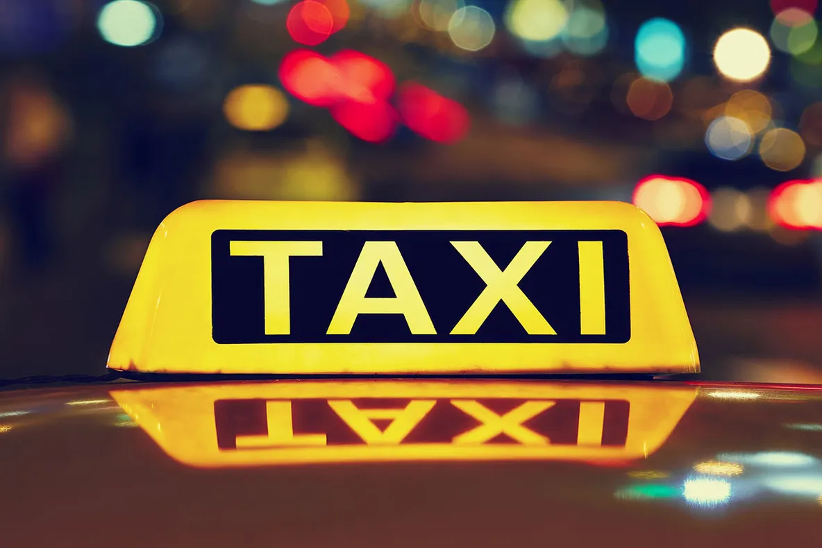 VIDEO - Taximetrist orădean, bătut de un client. Motivul este incredibil!